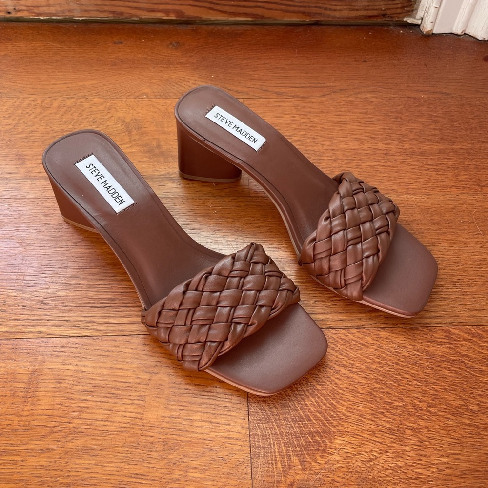 Steve Madden Brown Woven Sandals size 7.5